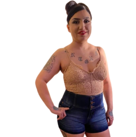 Tan lace bodysuit - Picture 2 of 3